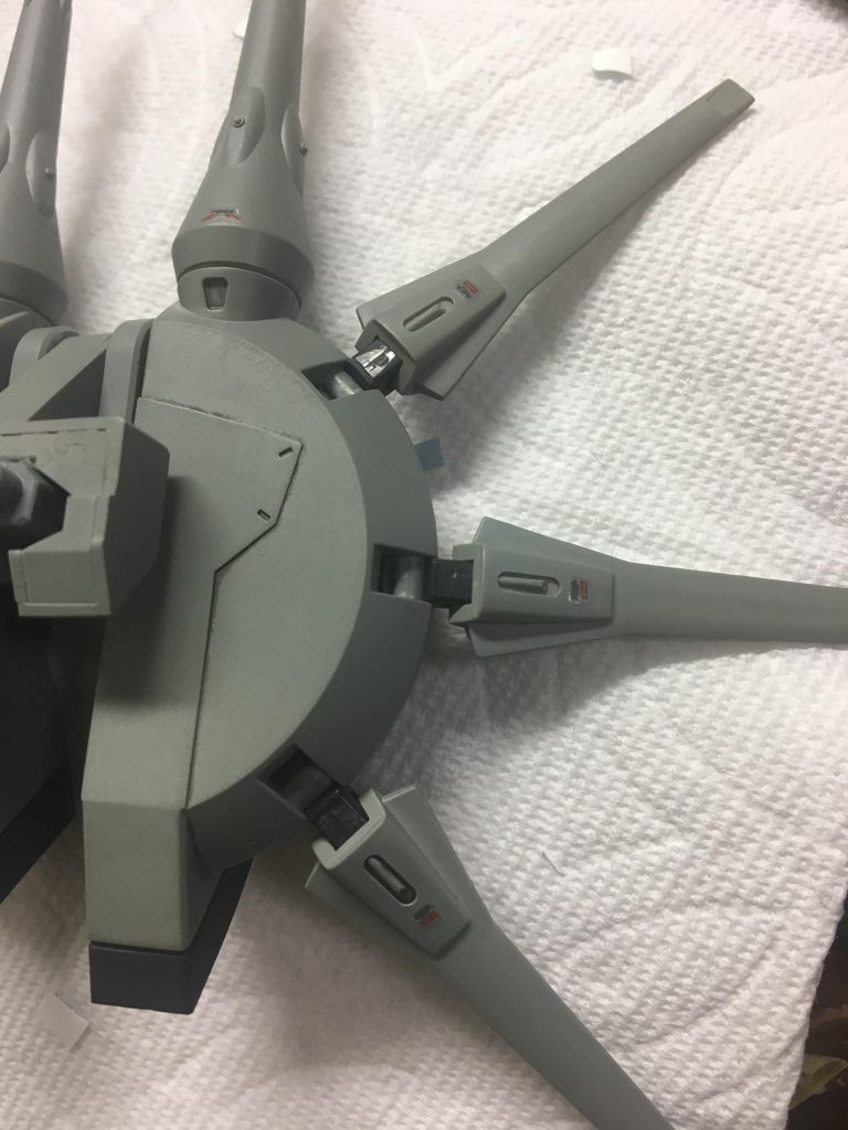 デカール貼り2
なんやかんや慣れないデカール貼りで頑張ったドラグーン(´ω`)
表裏のデカール貼り頑張りました…w
この時、前工程で墨入れやってて不注意でエナメル溶剤を床に落として溢しました( ;  ; )