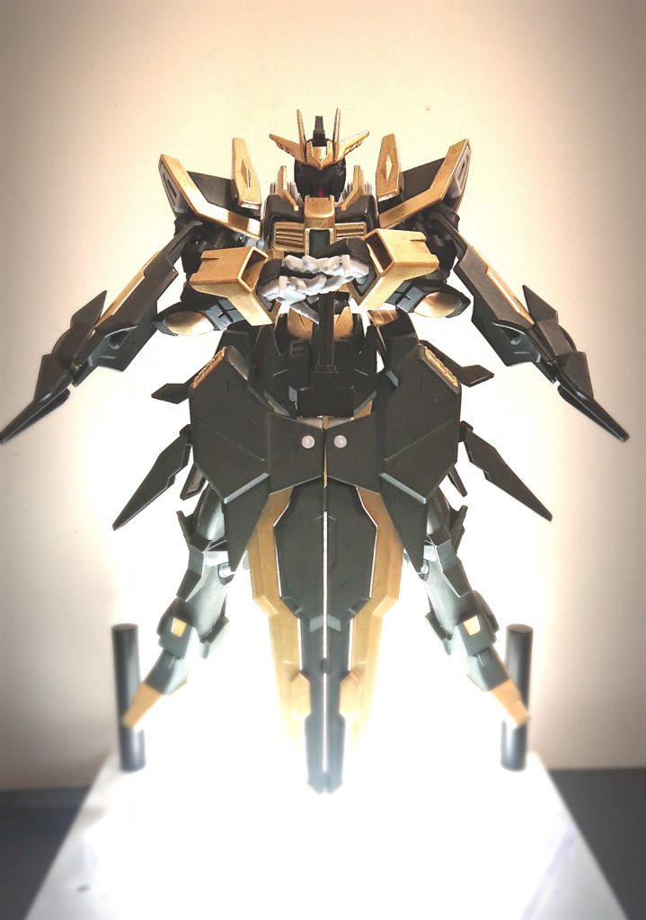 騎士らしい剣の待機ポーズは
機体を少し浮かせ撮影しました