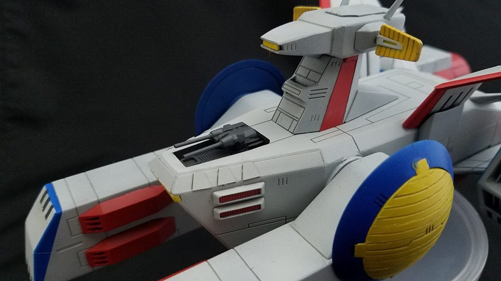 主砲展開。
軸は定番のネオジム磁石を埋めてます。
蓋にも磁石を使っているので、砲塔共々、脱着は楽に出来ます。