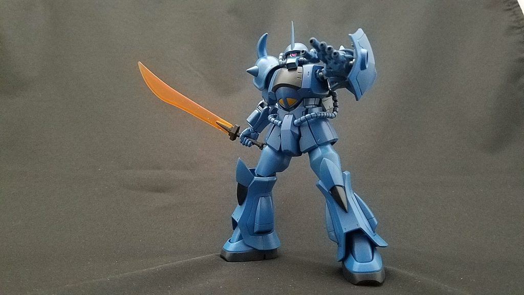 フィンガーバルカンを構え。
バルカンは指1つ1つをバラし、砲口に真鍮パイプを埋めてます。