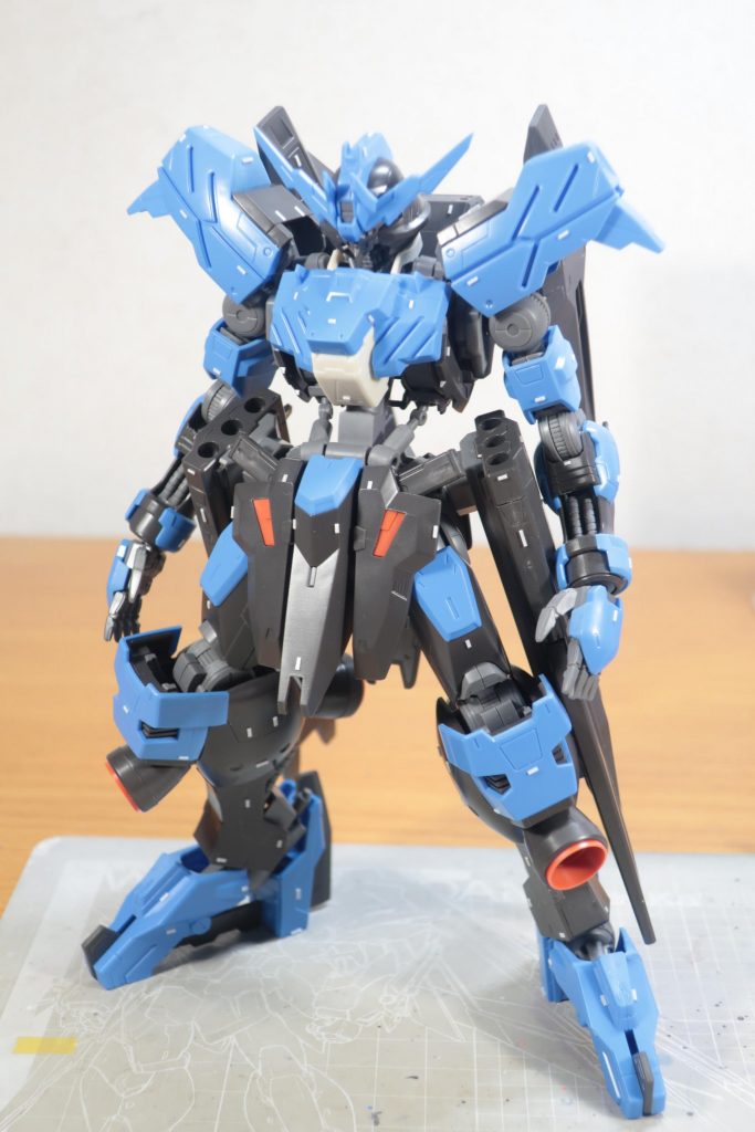 塗装前。
色が違うだけで結構イメージが違うと思います。