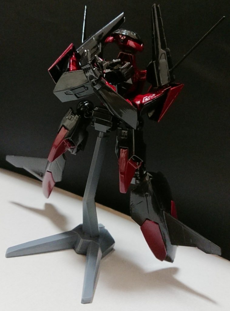 機体名：ウバ

[武装]ファング×４?、???、となっている。

[総合スペック]1.0～13.0の内。
2.0～??.?と。定。

ただ軌道上でゆっくりと動く、何の為に作られたのか誰が作ったのか分からない乳母。
これまでに４機確認されており、ウバの視界にMSが入った場合自動でファングが展開されウバの周囲で動き続ける。
半永久的に
ファングは改修されているのか、通常のものより速く心なしか虫のような動きをしているよ。
近づくとファグが襲ってくるが、あれ体も近づいて爆発す。