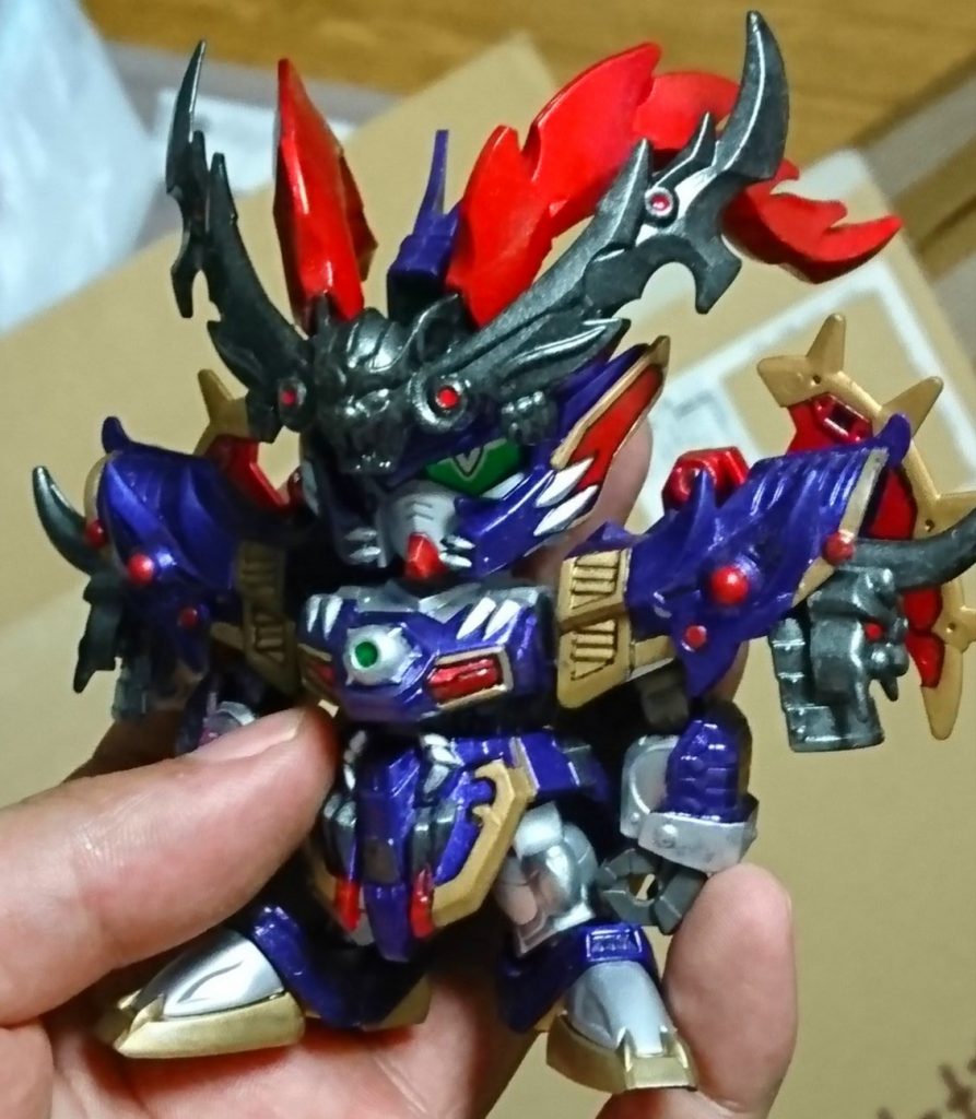 今回SDコンが開催ということで元々は８年程前に作成した呂布エピオンをもう一度作ろうとしたのが始まりでした。