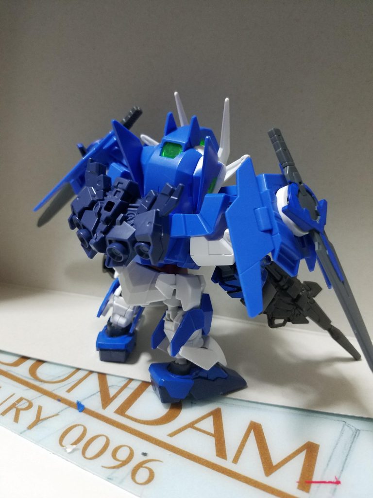 ガンダムダブルオーダイバーサイコフレーム搭載機–3枚目/制作者：コア次郎