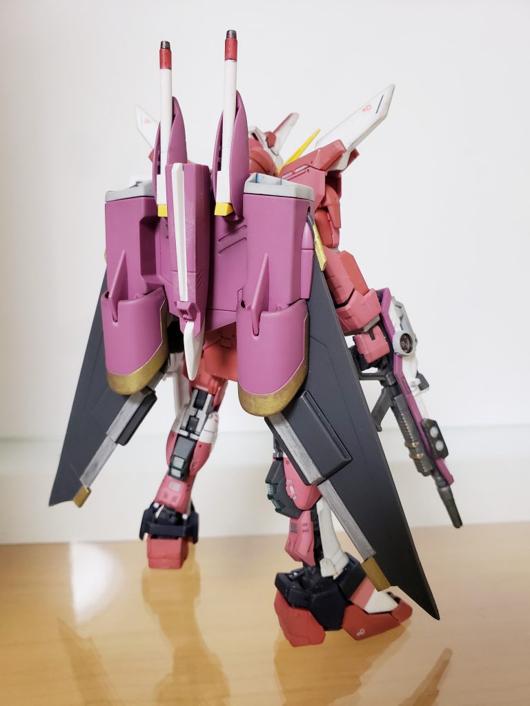 バックショット
ファトゥムはHGのをそのまま接続出来るように。