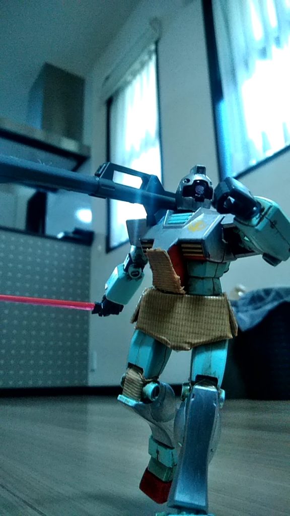 カメラアイはモノアイです。