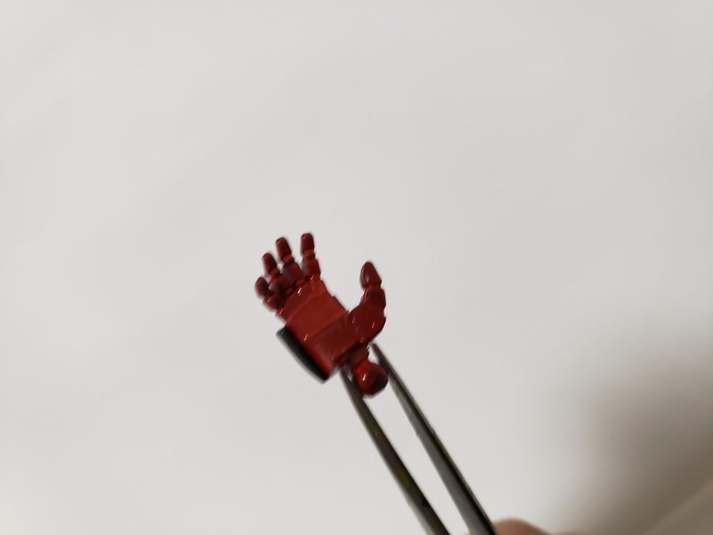 なんとなく右手は赤に(MGS5のスネーク風)