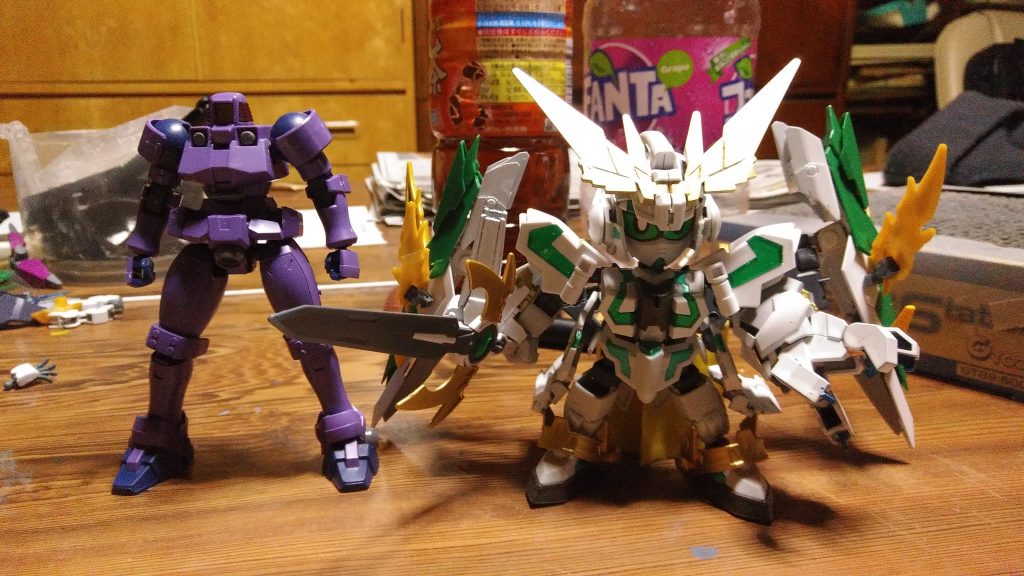 大きさ比較
リーオーよりゴツくて大きいです(笑)