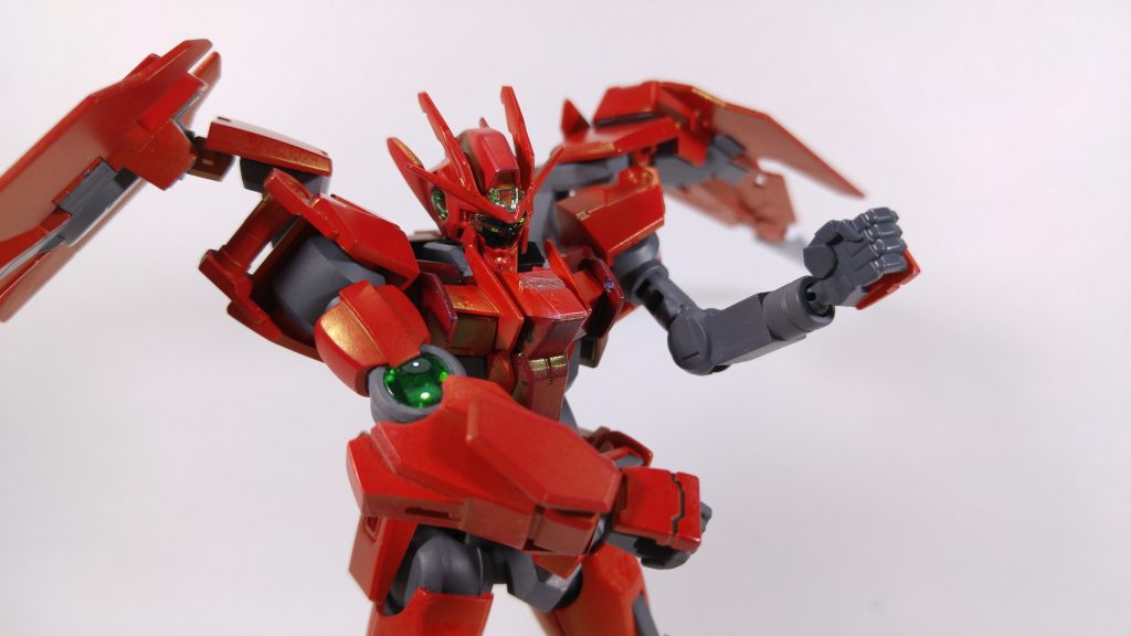 劇中、戦闘の際に左腕を欠損したので、本機とは別のジャンクから義手的モチーフの腕を取り付けました。