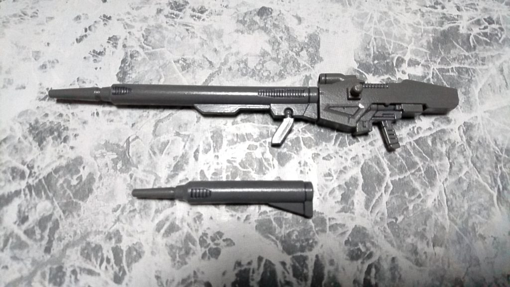 ビームライフル
「ライジュウ」
アメイジングウェポンバインダーのライフルを
アストレイレッドフレームのライフル本体を切り出して製作
砲身はショートとロングの2タイプ