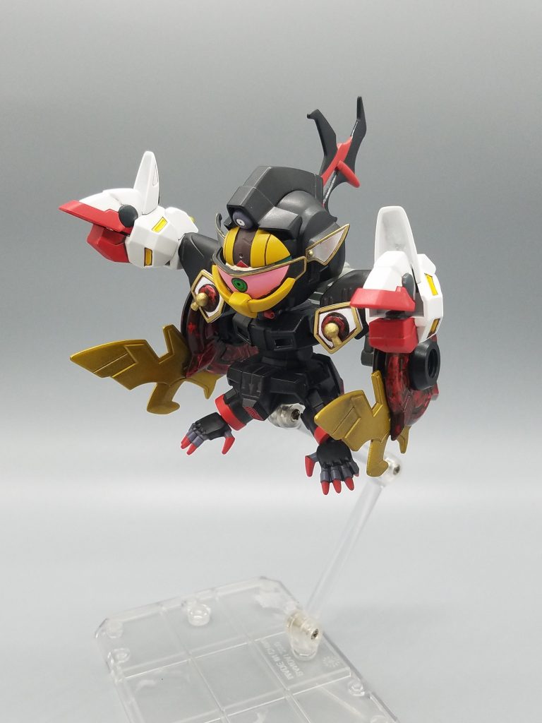 赤流火穏で目撃された際は、呪術師 折堕の鮎尾(オルタのネイビー)として奇怪な体躯でヒトあらざるモノの恐怖を与えた。