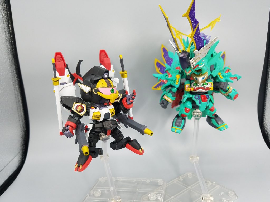 しかし少し先の未来ーーー。
敗れる瞬間、爆発とともに起きた落雷に打たれて彼は消滅したかのように思われたが、異世界に転移。そこには様々な並行世界を巻き込む未曾有の危機が。
世界そのものに危機に対し“自らの手で天宮の再征服を果たすため”に、異世界で戦う武者 暴流刑之(ヴォルケーノ)としての新たな物語が待っている。
かつて“千”年を“生”きるとも単騎で“千人力”とも謳われた仙人 新導超将軍(ネオドゥチョウショウグン)こと、幻雷装 靐将軍(ファントムライソウ ライショウグン)とともに。
それはまだ先の未来ーーー。