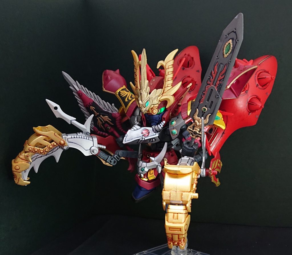 【武器その1】 郭嘉の顔が変われば本気モード(ФωФ) ここから武器の紹介です。 まずは、天熾鵬サザビーが持っている武器をそのまま使用しています。「冥黒（めいこく）の牙」と「煉獄扇（れんごくせん）」 (手抜きではないです。(-_-))