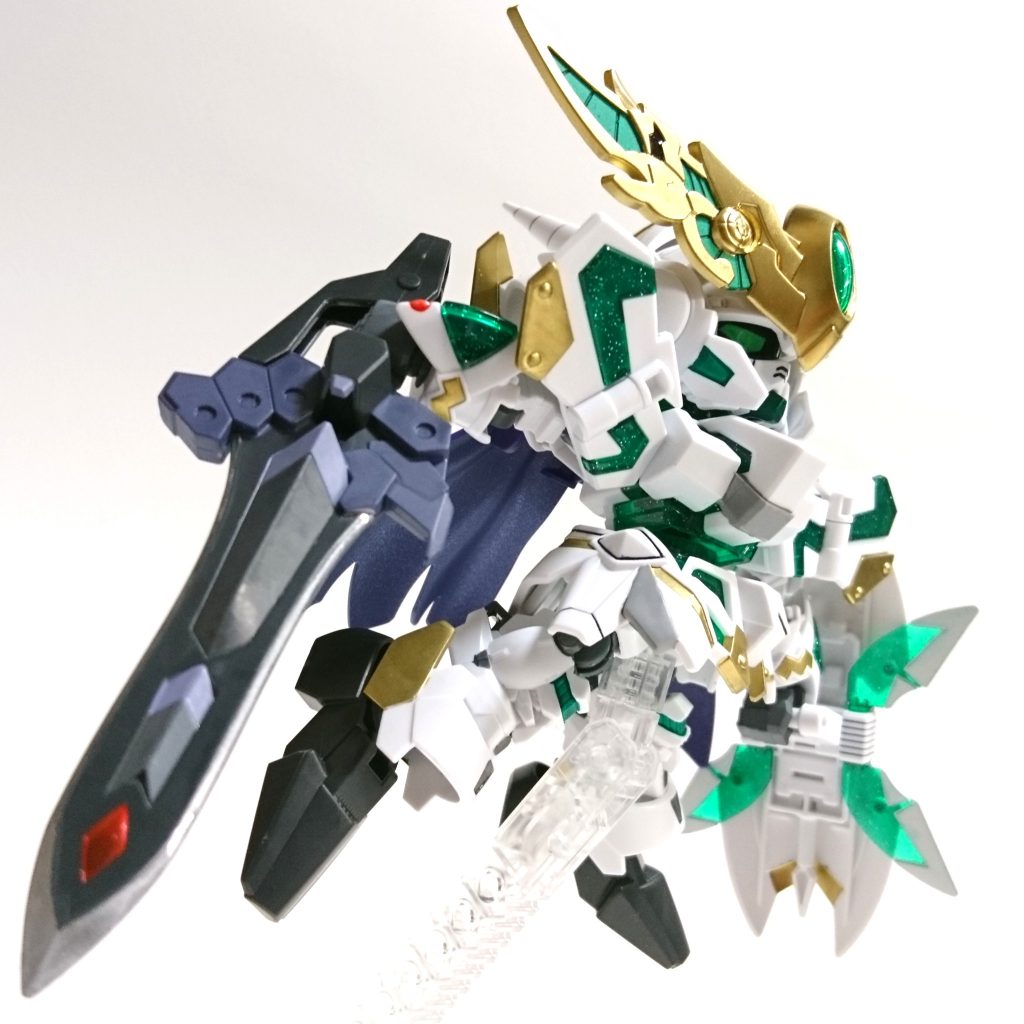 【アクション④:ちょい下アングル】
EXスタンダードはクロスシルエットと同様に腕に間接があるので、かなり大きく腕を振れました。