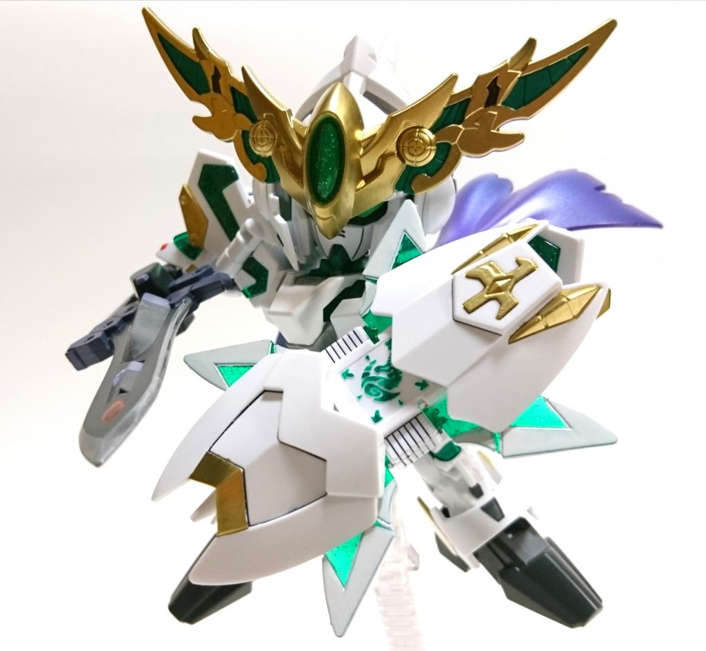 【アクション②:シールド】
シールドは筆塗りで塗り分けました。こちらも金部分を追加。