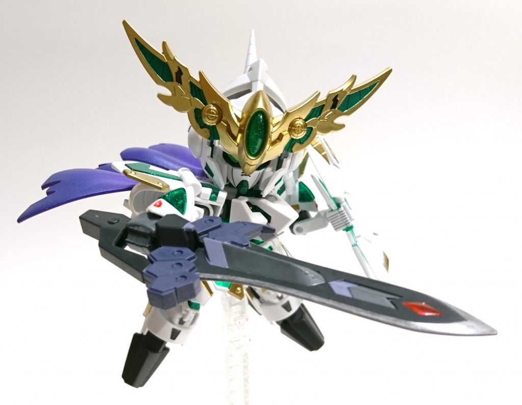 【アクション①:マグナムソード】
グレー系で塗り分けました。剣先に赤の部分塗装を。