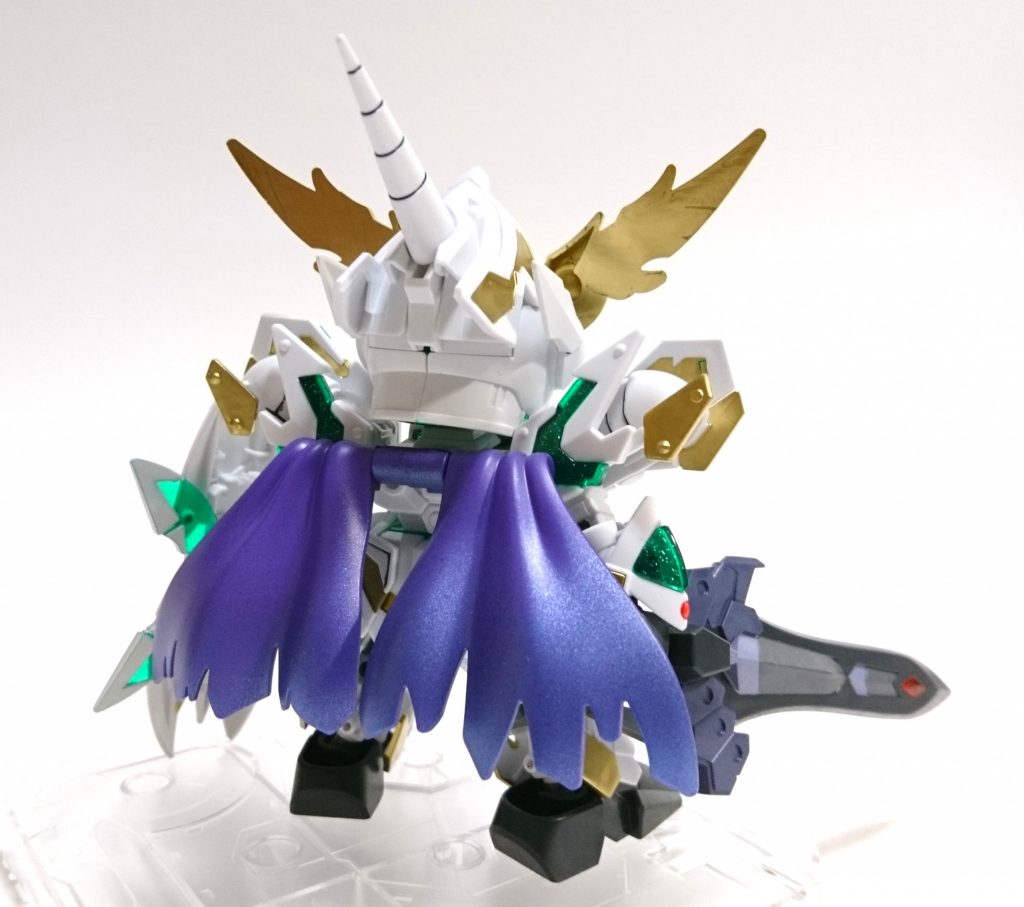 【リアビュー】
マントのみエアブラシシステムで塗装しました。グラデーションをつけてみました。