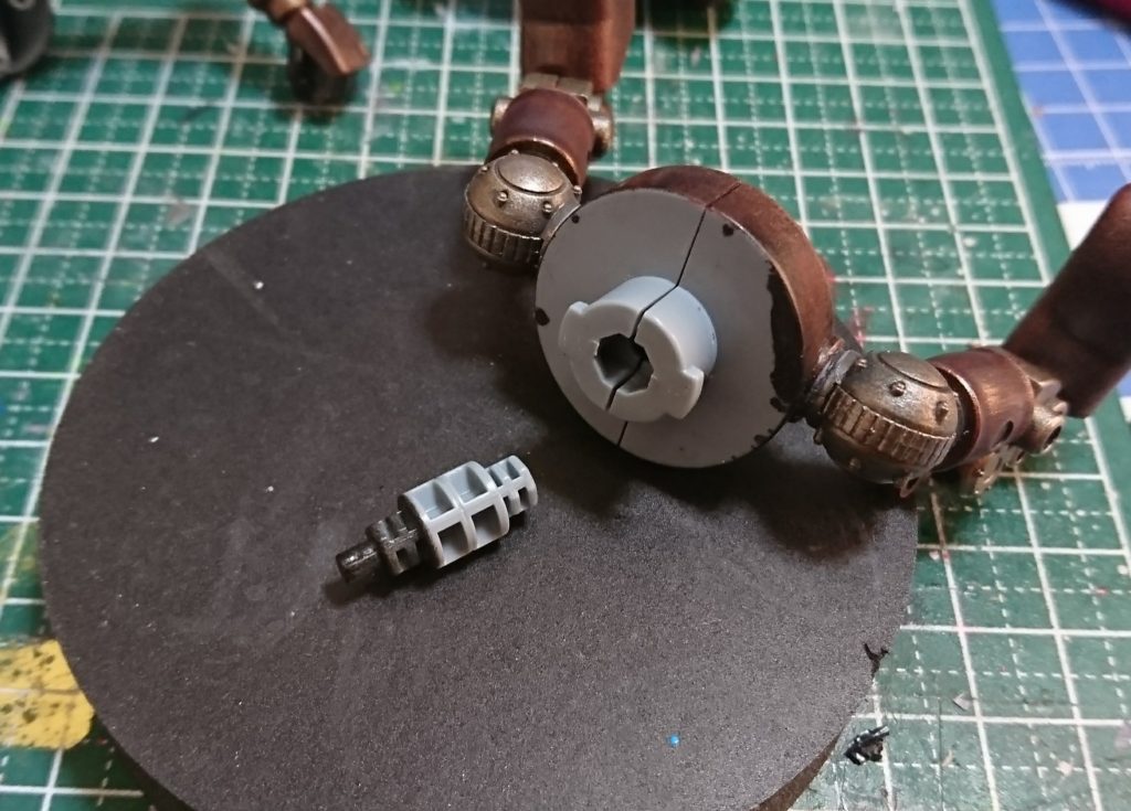 ハロを接続するパーツは取っちゃうのがオススメです。