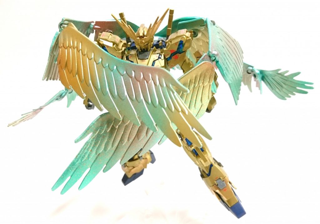 【追加③:サイコウィング】
機動戦士ガンダムNT 終盤に発動したサイコフレーム共振による光の翼を、HGスカイウイングにて再現。