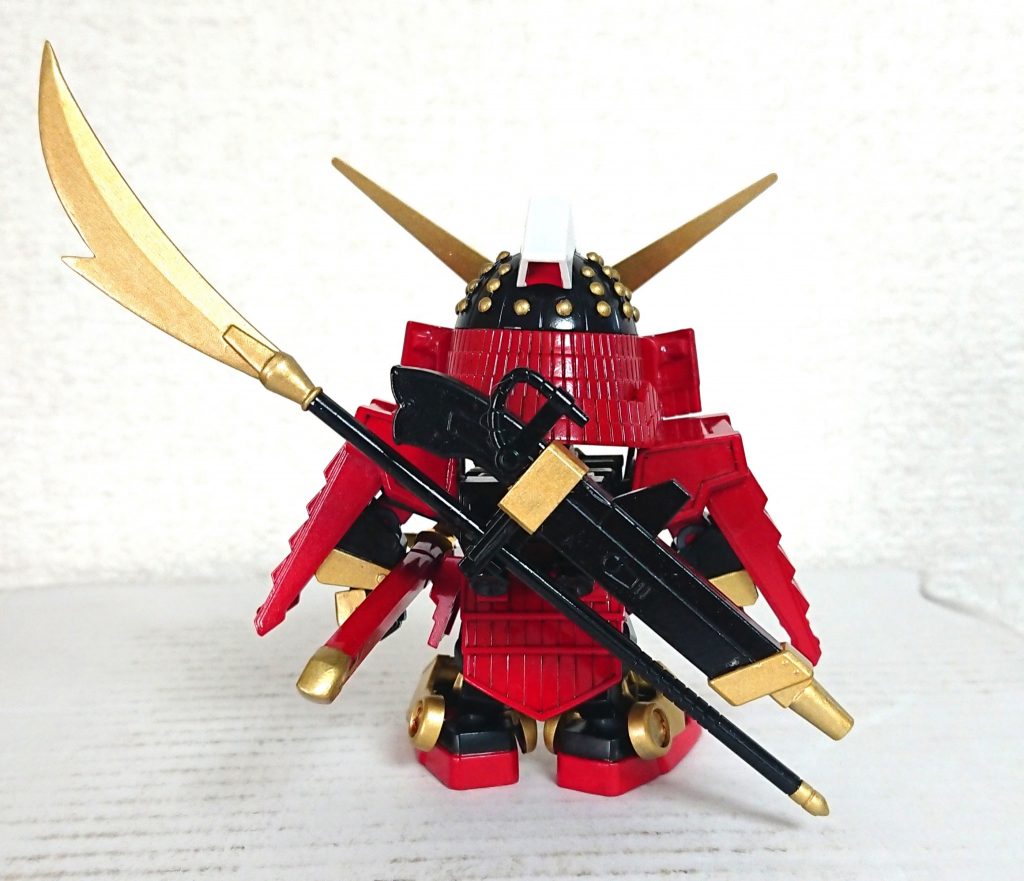 <鎧装着 背面>
背面は特改修無し。ちなみに、銃は接続ピンを除去して、磁石留めになってます。