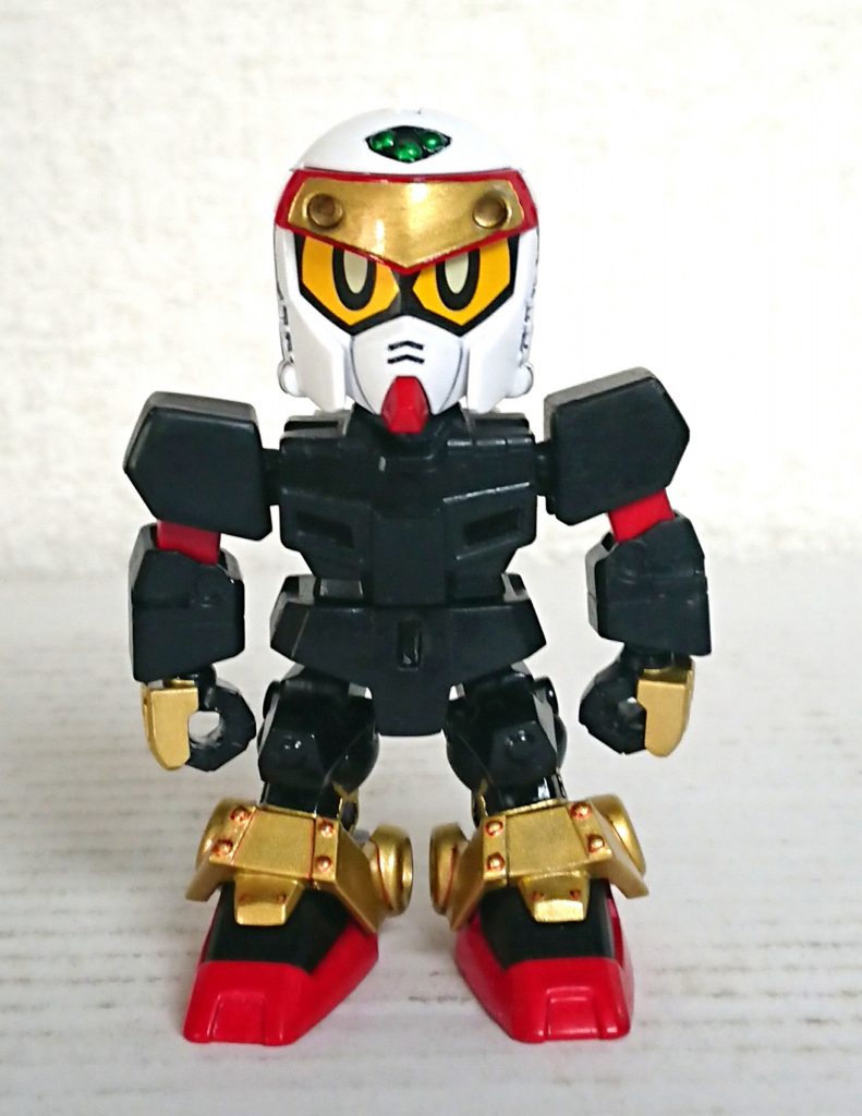 <軽装状態 正面>
作成中の副将軍や、後日作るつもりの三代目大将軍の軽装との差を作るために、肩についてた鎧のモールドを除去。