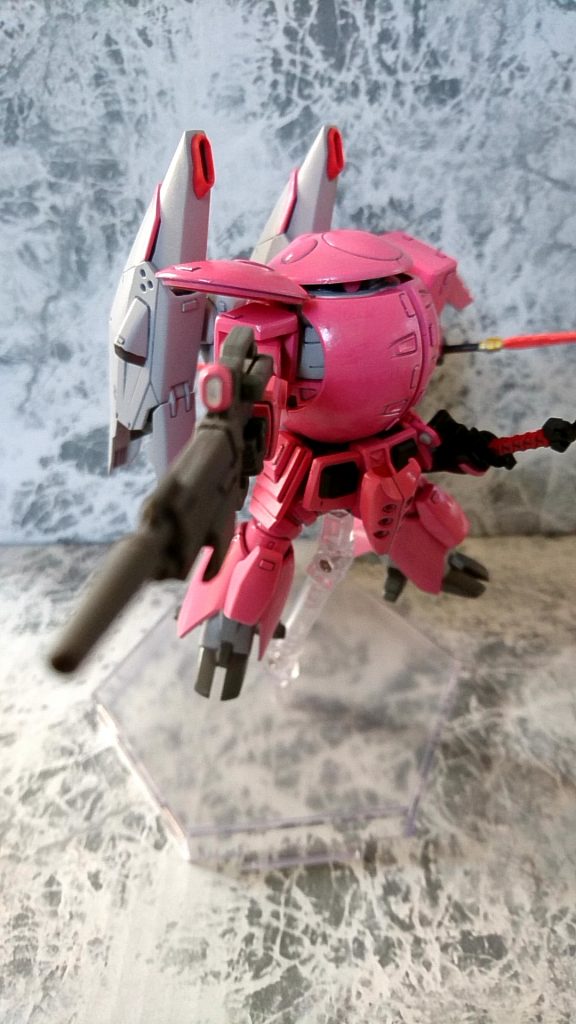 ビームライフル ヒャクライ
(ライフルにビームサーベルを装備して銃剣として使用可能)

73J2式試製双刀型ビームサーベル(腰に装備)

どちらもアカツキの物を使用