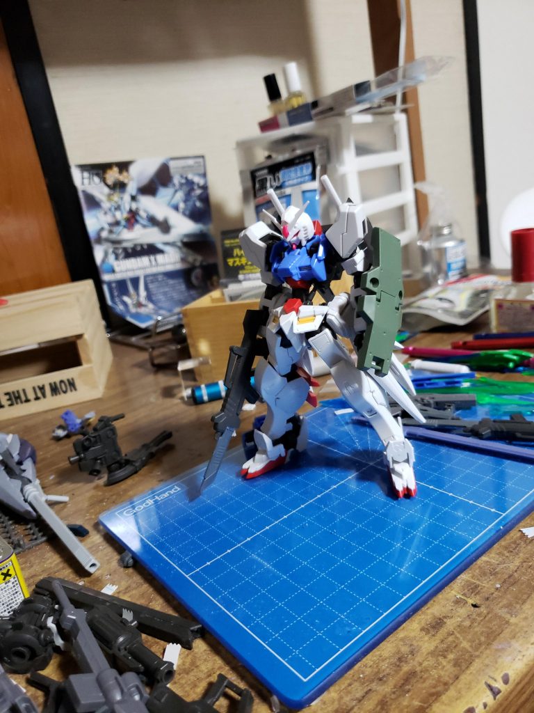 ミキシング自体は2時間チョイで終わっちゃったので、チョチョイと塗装して完成です。
無塗装でもトリコロールになっていて十分格好良いのが憎いですね😄
閲覧ありがとうございました♪♪
今年もよろしくお願いしますヽ(´∀`)ノ