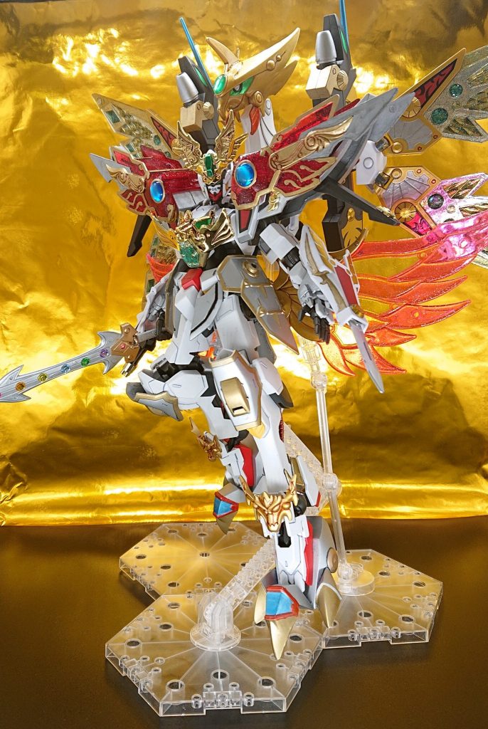 【背景を変えて】
背景を金に変更したら、五月人形みたいに豪華になりました✨
久しぶりに1/100サイズのキットを作りましたが、無印の1/100なのでパーツも少なくHG感覚でサクサク作ることができ、また、大きめの武者のパーツも大きさが丁度いい感じだったので、ド派手な大将軍な感じが出せたかと思います(^-^)
最後までご覧頂き、ありがとうございました。
次回を待て!٩( ᐛ )وオー!