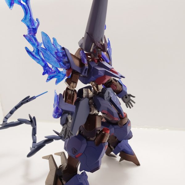 ディミオスガンダム(格闘形態)