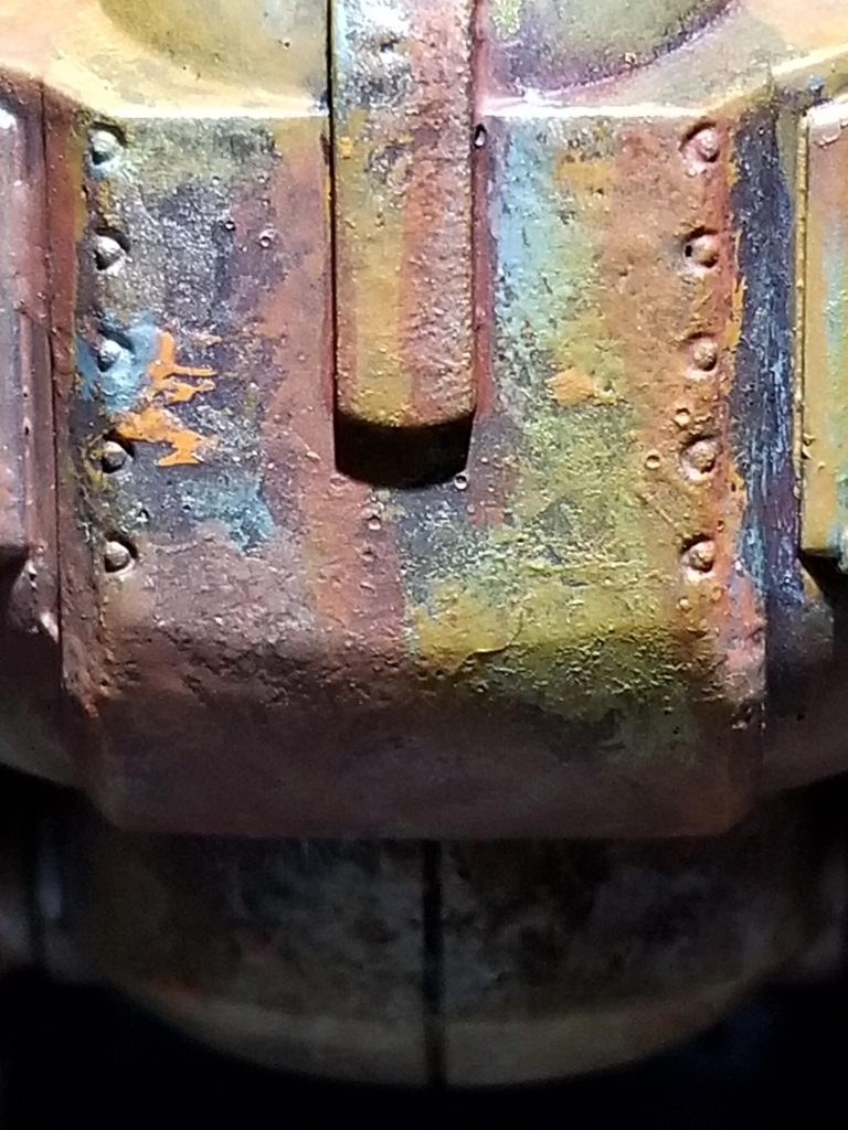 全体的に鉄くずっぽい質感を出すために努力しました!