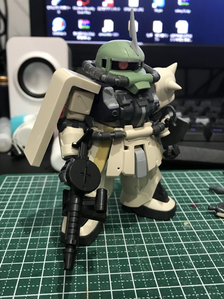 腰アーマーの延長・ふんどしの幅増し
武器はSDCSのザクから流用