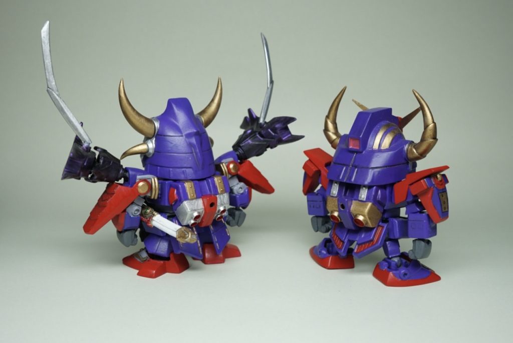 ジャンクの砕虎摩亜屈について、足りてない部分は市販のサポートパーツで代用しています。バックパックは武者斎胡のものを配色を異にして使用しました。