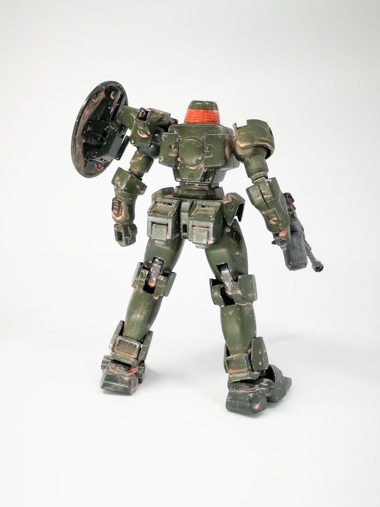 臀部のスラスターは1/144 ジェノアスカスタムの腕。こうもしっくりくるとは。