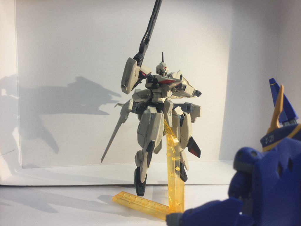 他メーカーさんの青いヤツと一緒に並べるといい感じ！