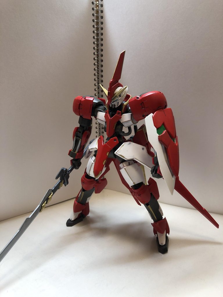 使用したキットはHGグリムゲルデ、HGガ   ンダムレギルス、HGガンダムエクシアダークマター、HGガンダムスローネアイン、HGモビルレギンレイズ(ジュリエッタ機)とMSGサムライソード2です
塗装が剥げまくったり、角に色が乗ってくれなかったり、色々と初めてで大変でした大変でした…