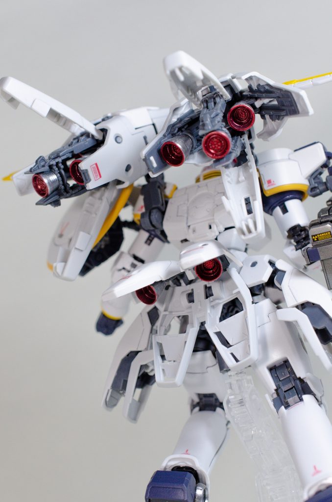 スーパーバーニア展開。1/144ながら凄まじい情報量です。