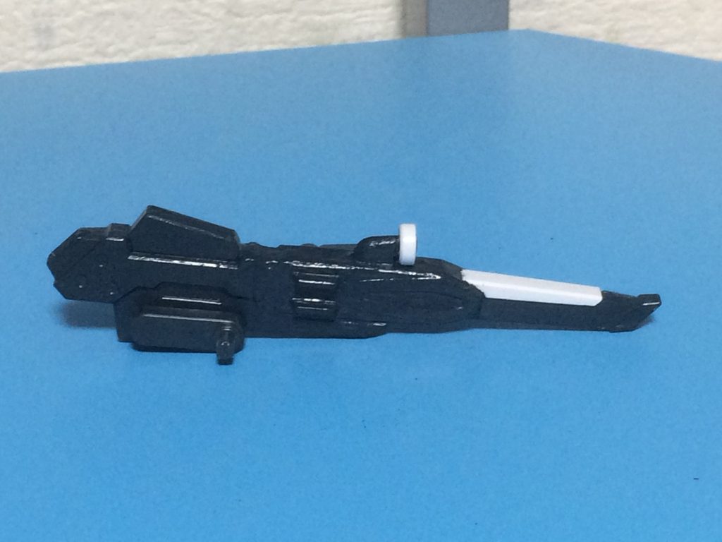 パワードジムカーディガンの武器にユニバースブースターの武器パーツをくっつけたものでセンサーはI.W.S.P.のパーツです。