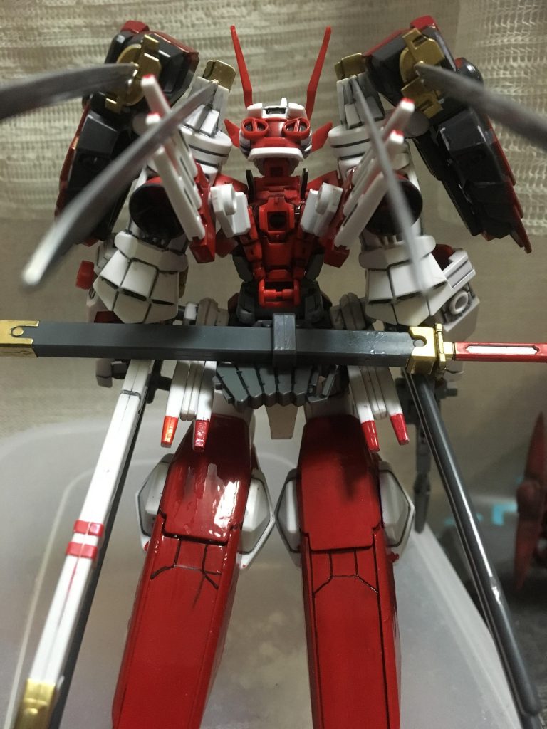 背部にも刀!そしてビームマグナムの次弾。