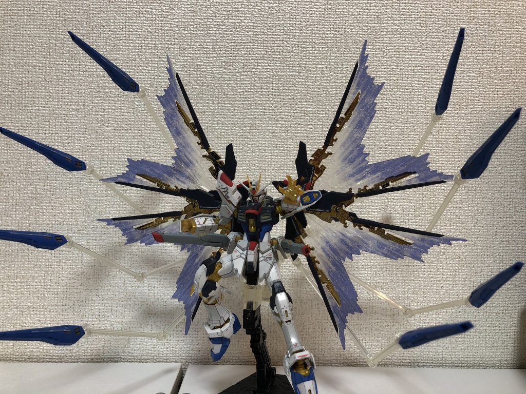 ドラグーン射出。もっとちゃんとしたところで撮影したいけど、場所がないので。