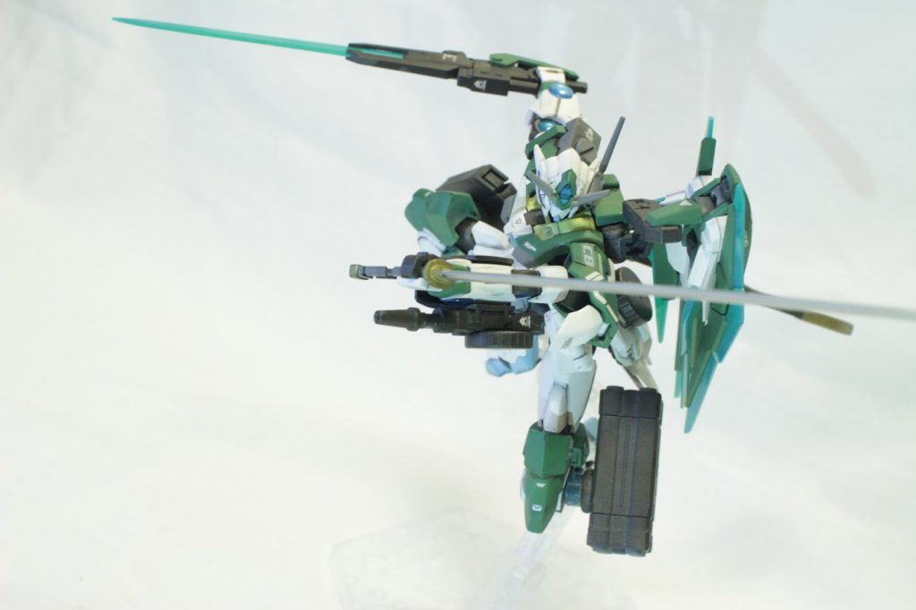 カラーリングは当時、リア友に「俺のイメージカラー」を聞いて回り、多かった色を組み合わせて自分のパーソナルカラーということにしました。その後今まで数機このカラーリングの作品を作りました。