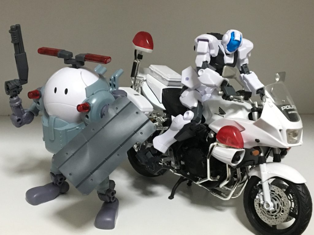 白バイ隊員のガードフレームとGBNの治安を守ります( ´ ▽ ` )