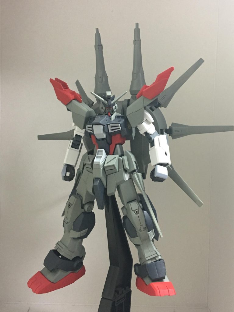 塗装
塗装は缶スプレーを使いました
Mr.カラー 軍艦色
ガンダムカラー ファントムグレー
ガンダムカラー MSレッド
今回塗装中にずっと腕をストライクでいいのかな?って思い、最終的に腕部の塗装直前にフリーダムの腕に変更しました笑
