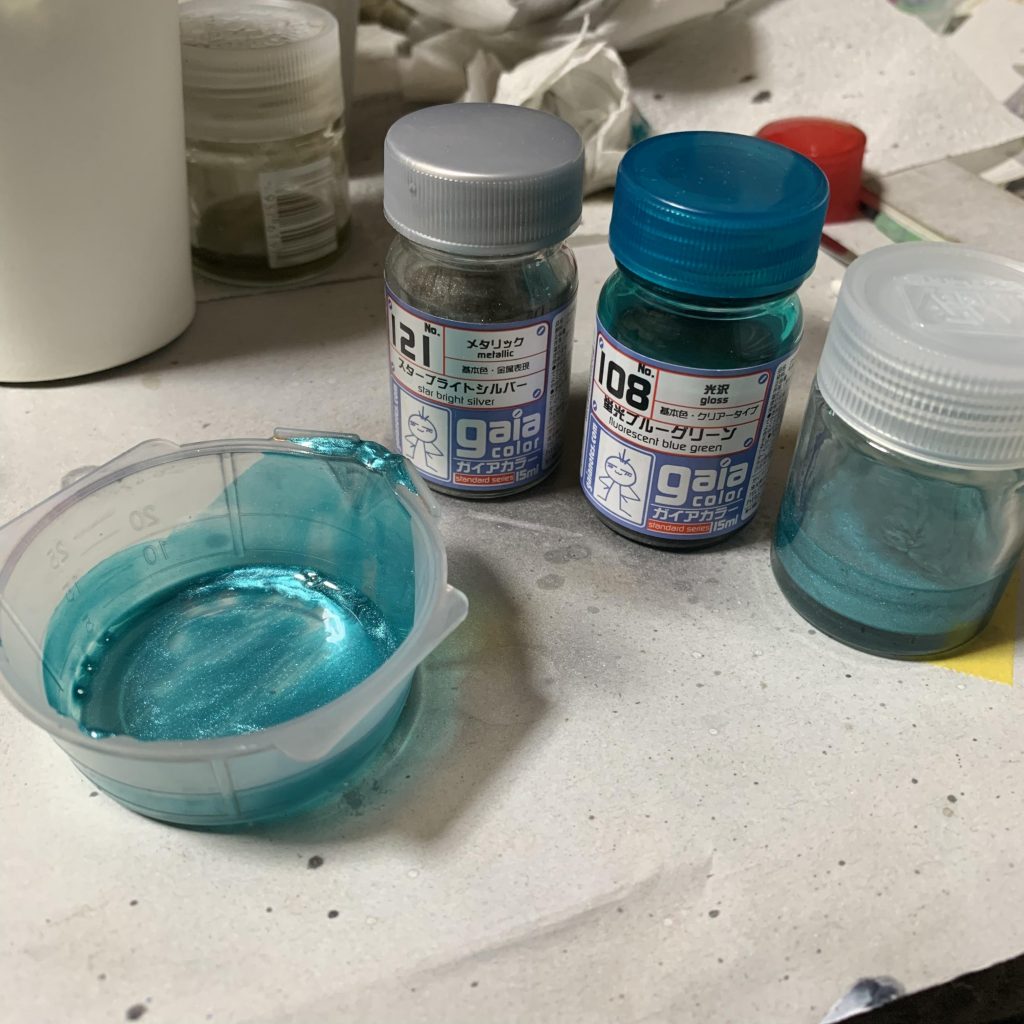 サイコフレームはガイアカラーのスターブライトシルバーと蛍光ブルーグリーン使用＊調色のレシピは感覚なので覚えてません。
