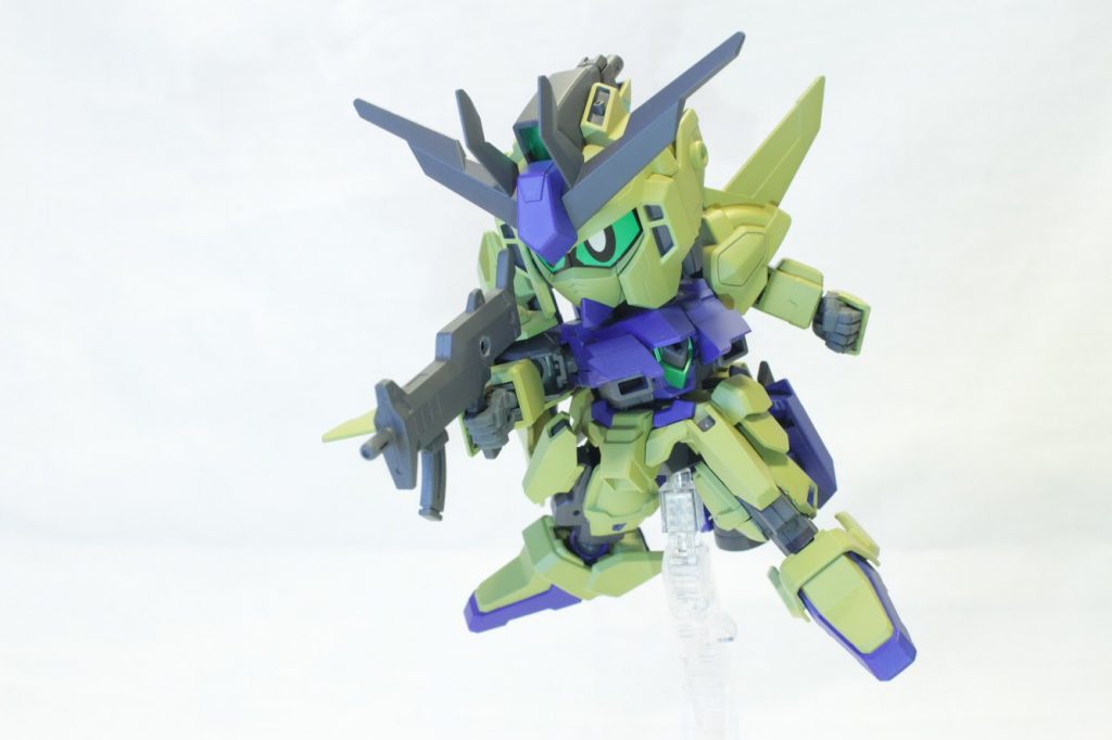 ## 武装紹介
MS形態時の遠距離武装は「ビームマシンガン」。ガンダムグシオンのライフルをほぼそのまま流用していますがこいつはビームが出るってことで…