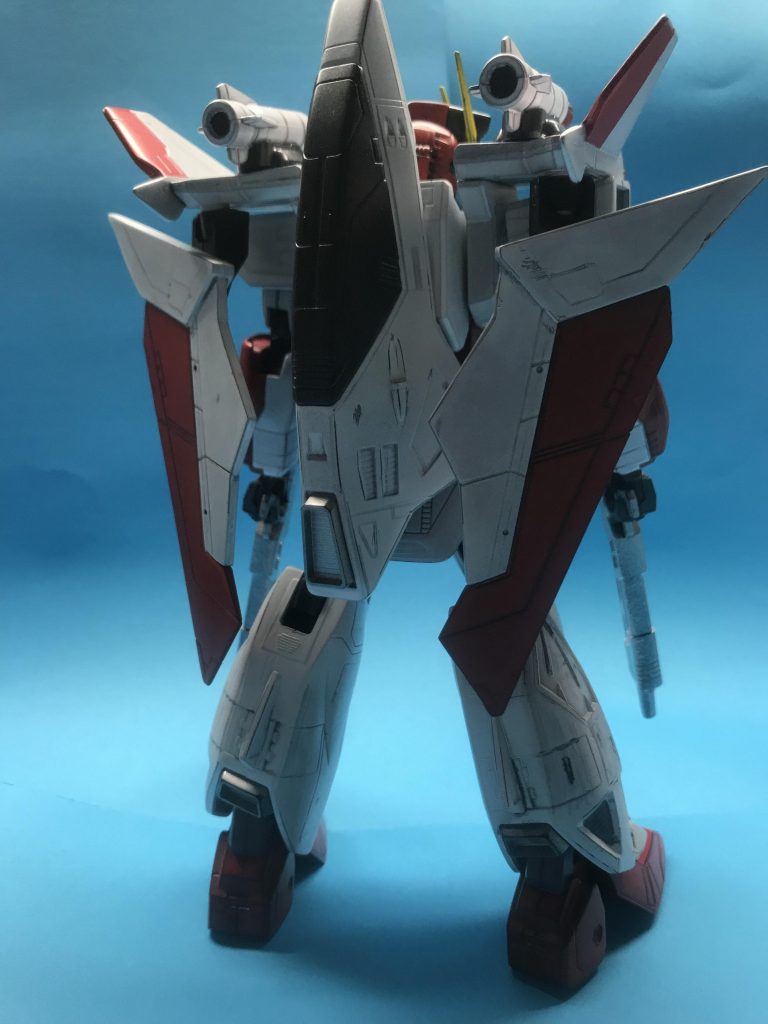 バック。スラスター類は安直に銀にしましたがアクセントになっていればいいなぁ。