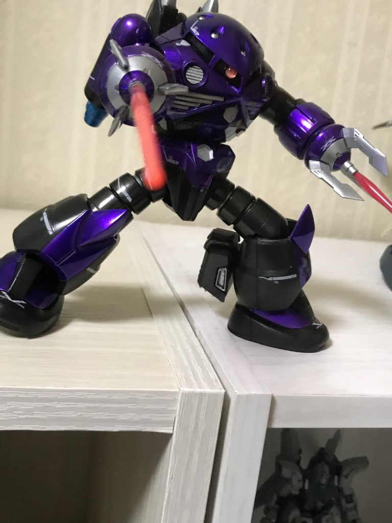 ズゴックですが、ビームサーベルも仕込んであります！！