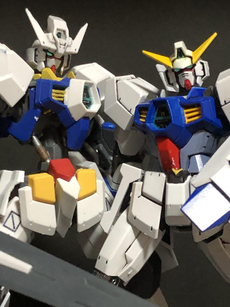 最後に以前作ったガンダムフレームAGE-1と。覚えている人はいらっしゃるでしょうか?前のガンスタの最後の方に投稿したやつです。また写真を撮って上げ直しますが、機会があればもう一度綺麗に作り直したいです。