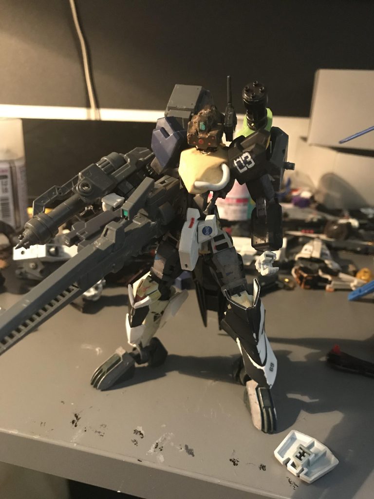 実は最初期はもっと兵器っぽいフェイスをしていたのですがだいぶ変更が入りました