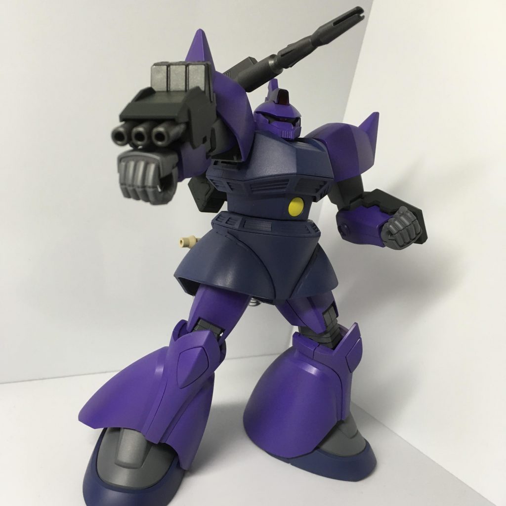 カラー参考のザクキャノン同様、連邦に接収された機体という設定です。