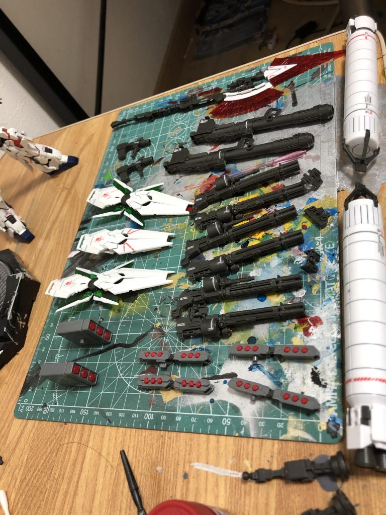 各武装にもデカールを使って仕上げました。